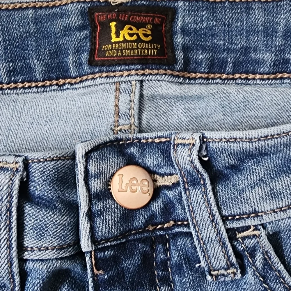 Lee Women's Straight Leg Jeans in Blue